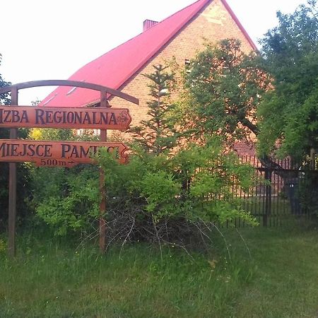 Izdebka W Zaciszu Bed & Breakfast Czarna Dabrowka Екстериор снимка
